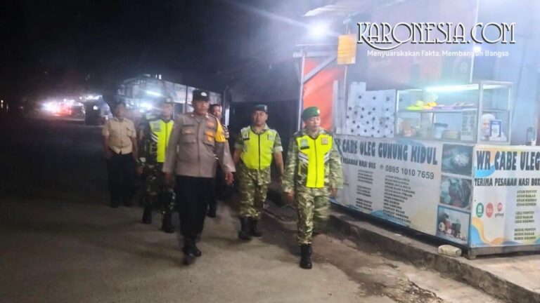 Patroli gabungan TNI-Polri di Bekasi Barat