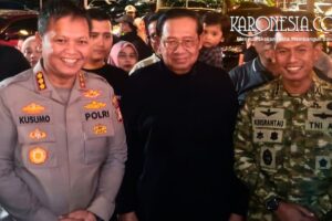 Personel TNI-Polri berjaga saat kunjungan SBY di Summarecon Mall Bekasi