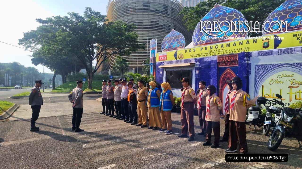 Petugas gabungan dan Pramuka SWK siaga di Pos Pam Boulevard Bintaro