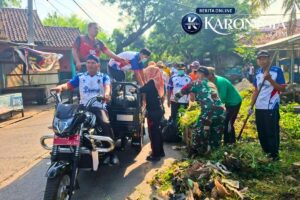 Koramil Mauk Bersihkan Sampah Bersama Warga Patramanggala