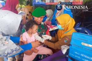 Imunisasi Campak ORI Tangerang: Babinsa Koramil 14/Panongan Turun Langsung ke Desa