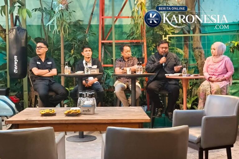 Diskusi publik kasus AY Basecamp Demokrasi Bandung