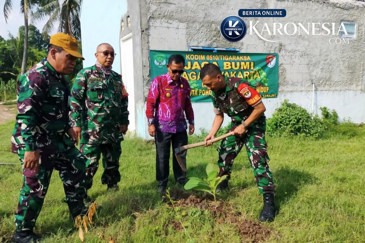 Koramil Rajeg tanam pohon Hari Bumi 2026