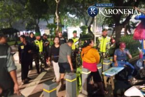 Koramil 03/Teluk Pucung Gelar Patroli Jalan Kaki, Perkuat Kamtibmas di Bekasi