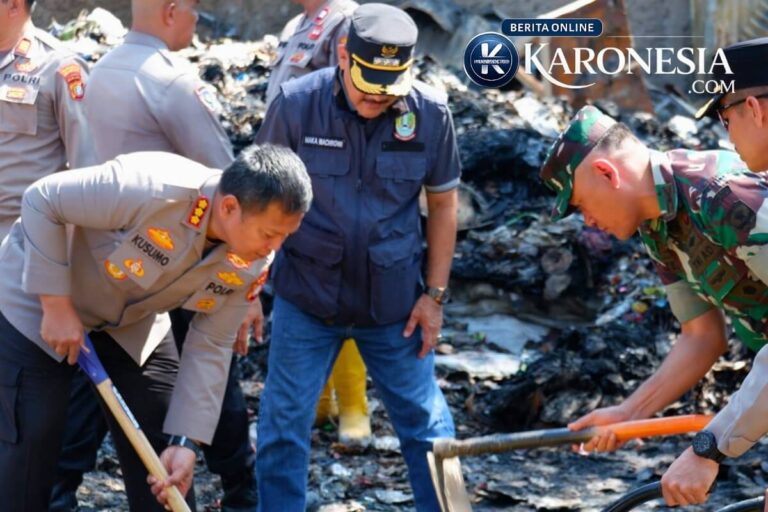 TNI Polri bersihkan lokasi pasca ledakan