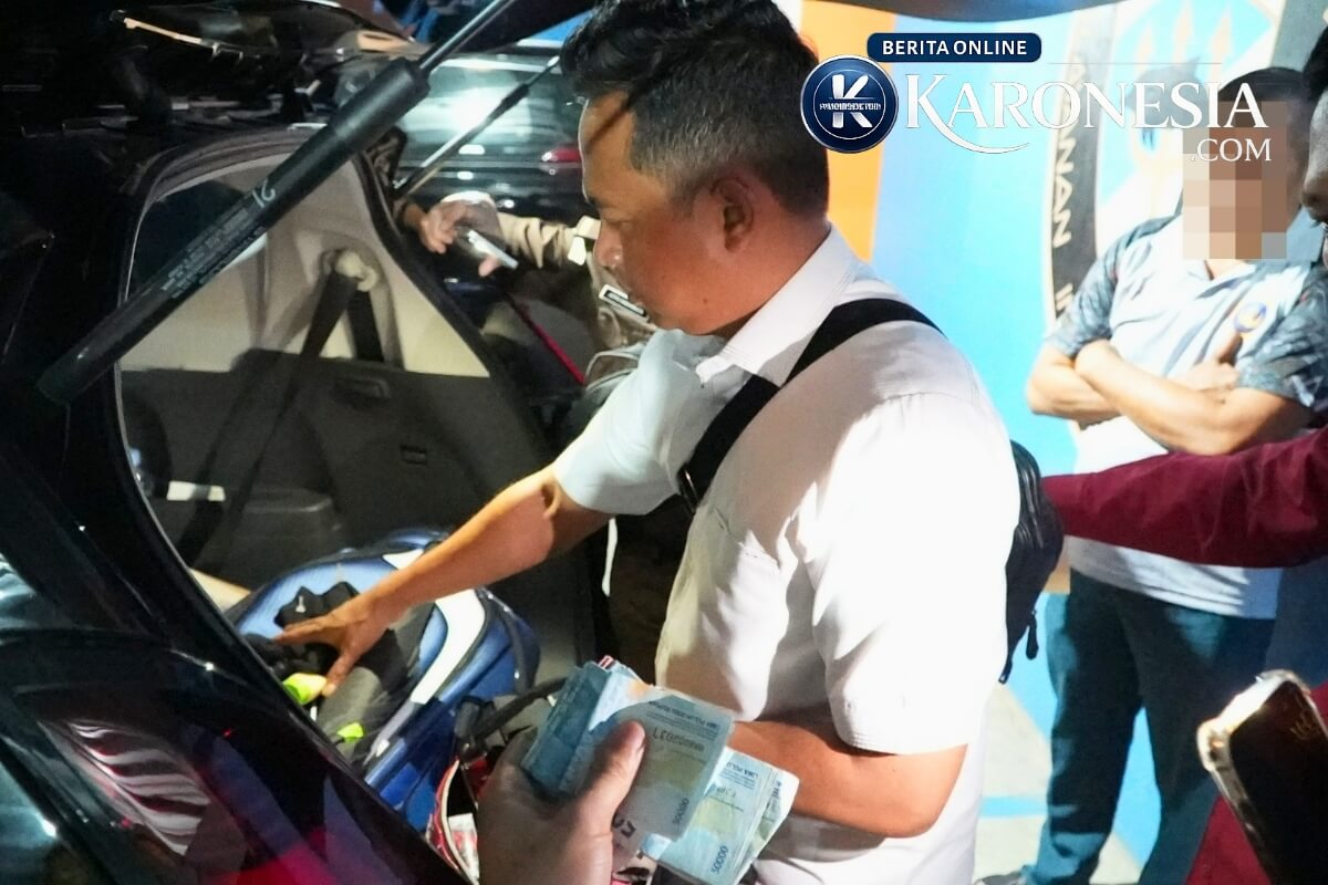 Penyidik Kejati Sumsel sita uang saat penggeledahan
