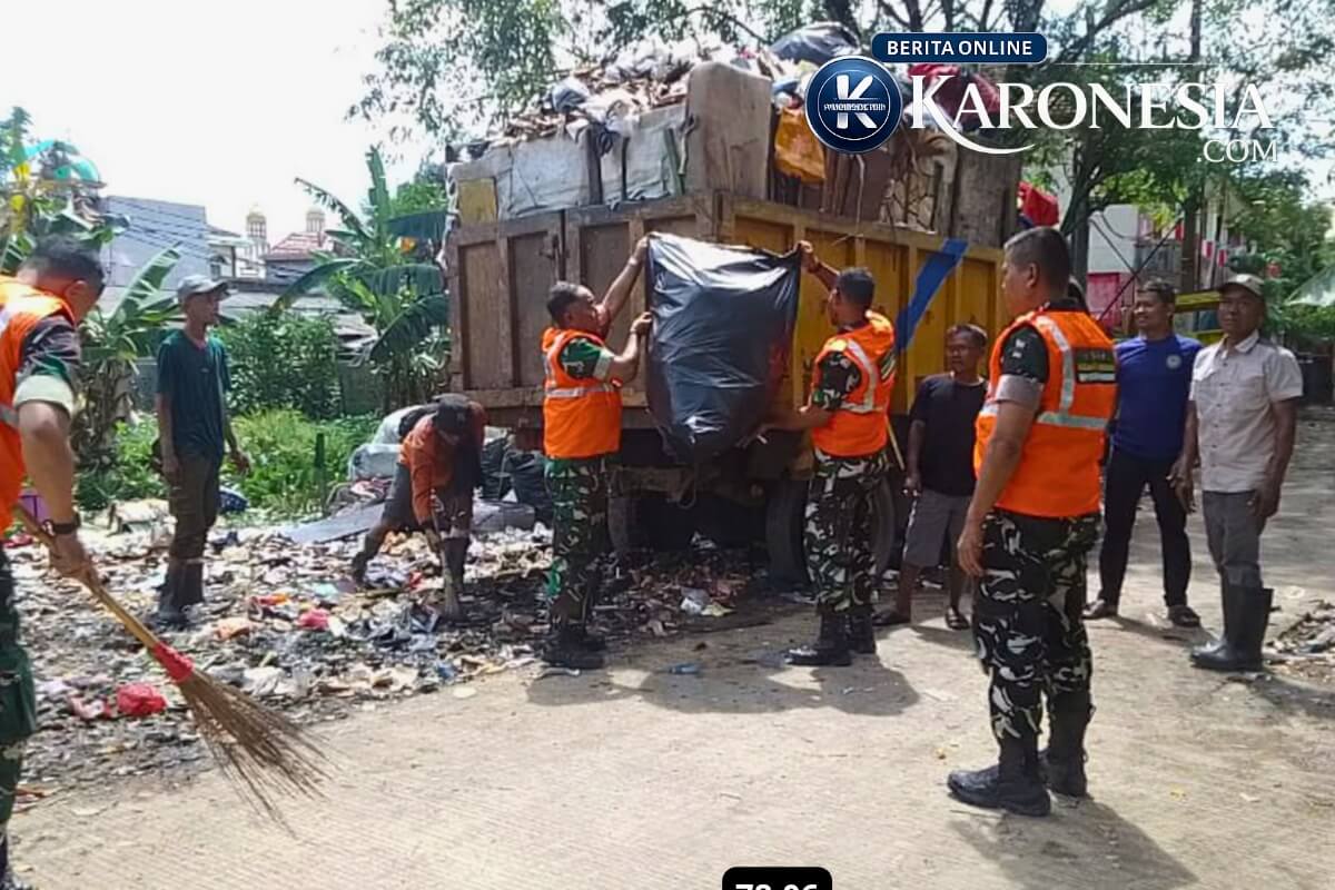 TNI bersihkan sampah Karawaci Tangerang