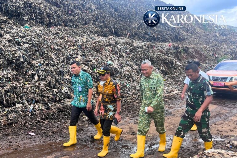 TNI tinjau TPST Cikiwul Bekasi