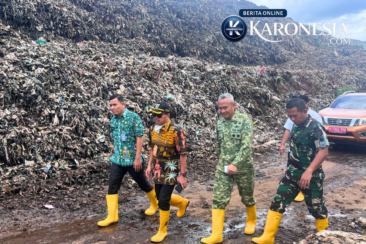 TNI tinjau TPST Cikiwul Bekasi