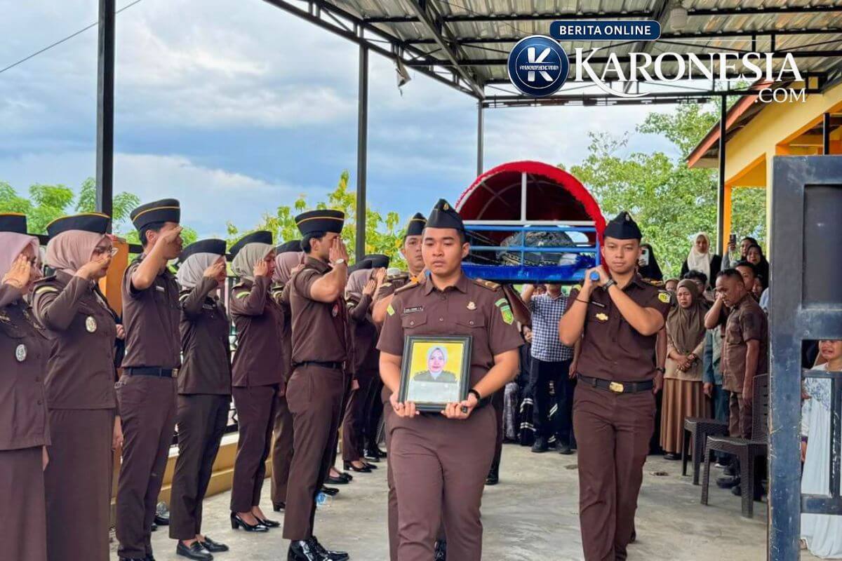 Upacara pelepasan jenazah Jaksa Isnawati Yamin oleh jajaran Kejari Sinjai