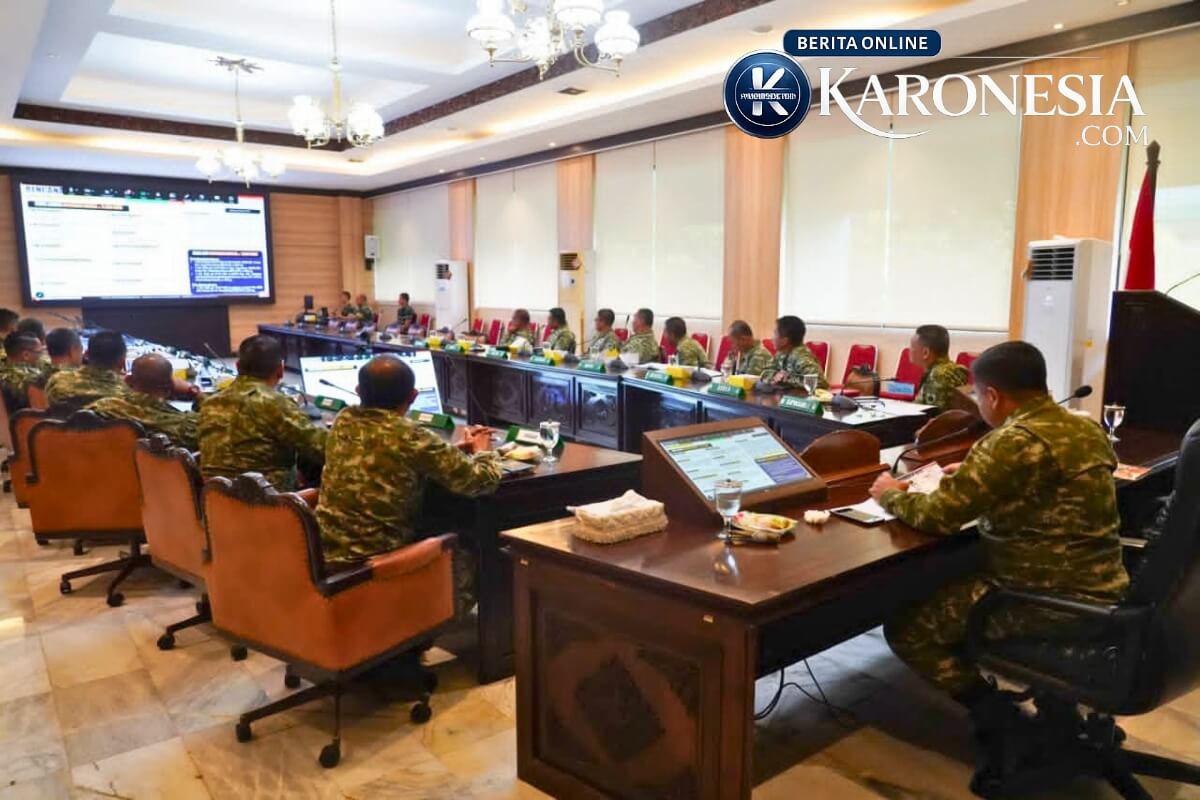 Kasdam IV/Diponegoro mengikuti video conference pantau situasi Hari Buruh 2026 di Makodam