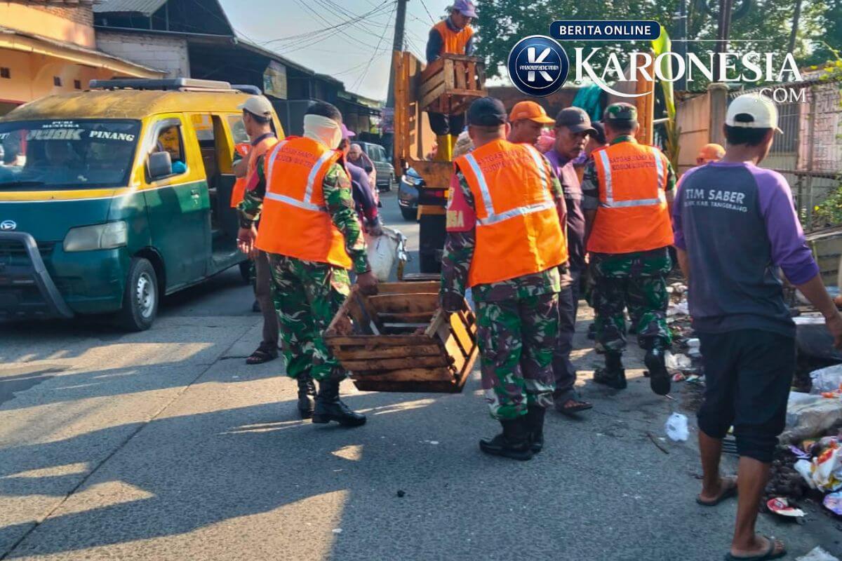 Satgas Sampah Kodim 0510 Tigaraksa bersihkan Kampung Gudang