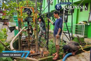 Tetesan Air Bersih dari Sumur TMMD Bekasi, Senyum Warga Akhirnya Merekah