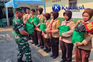 Jaga Jakarta On The Spot, Koramil Legok Bagikan Sembako ke SWK Binaan