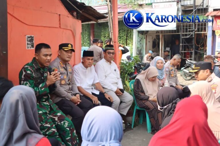 Dandim Jaksel dan Kapolres dialog dengan warga Kramat Pela