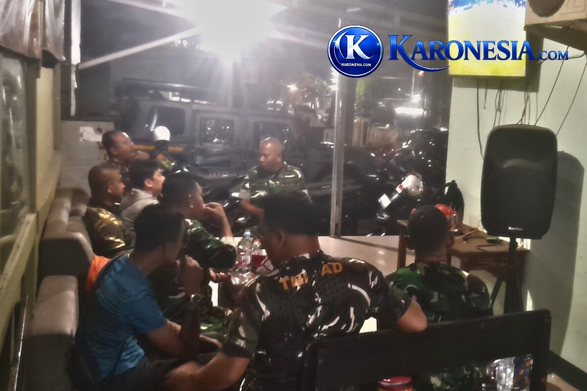 Mayor Tarsan nobar di Ciputat