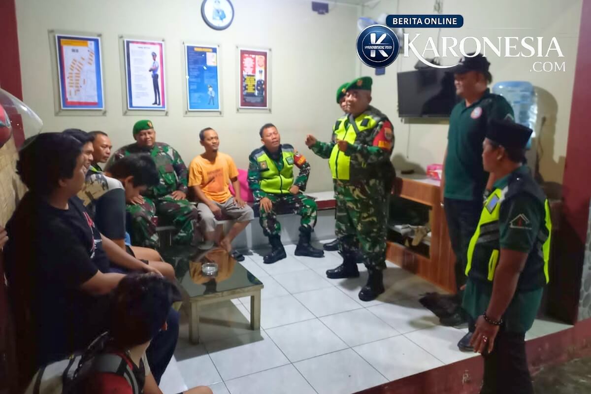 Babinsa patroli malam di Jati Asih