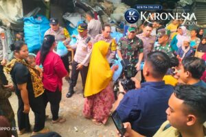 TNI Polri Tinjau Slum Area Tangerang, Bagi Sembako dan Layanan Kesehatan Gratis