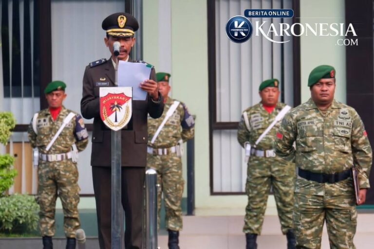 Mayor Inf Yos Hendri memimpin upacara Hari Lahir Pancasila di Makodim 0507/Bekasi