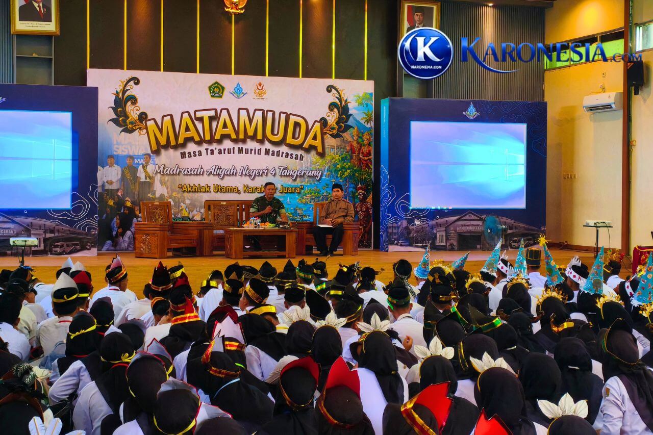Danramil Kronjo memberi wawasan kebangsaan kepada siswa MAN 4