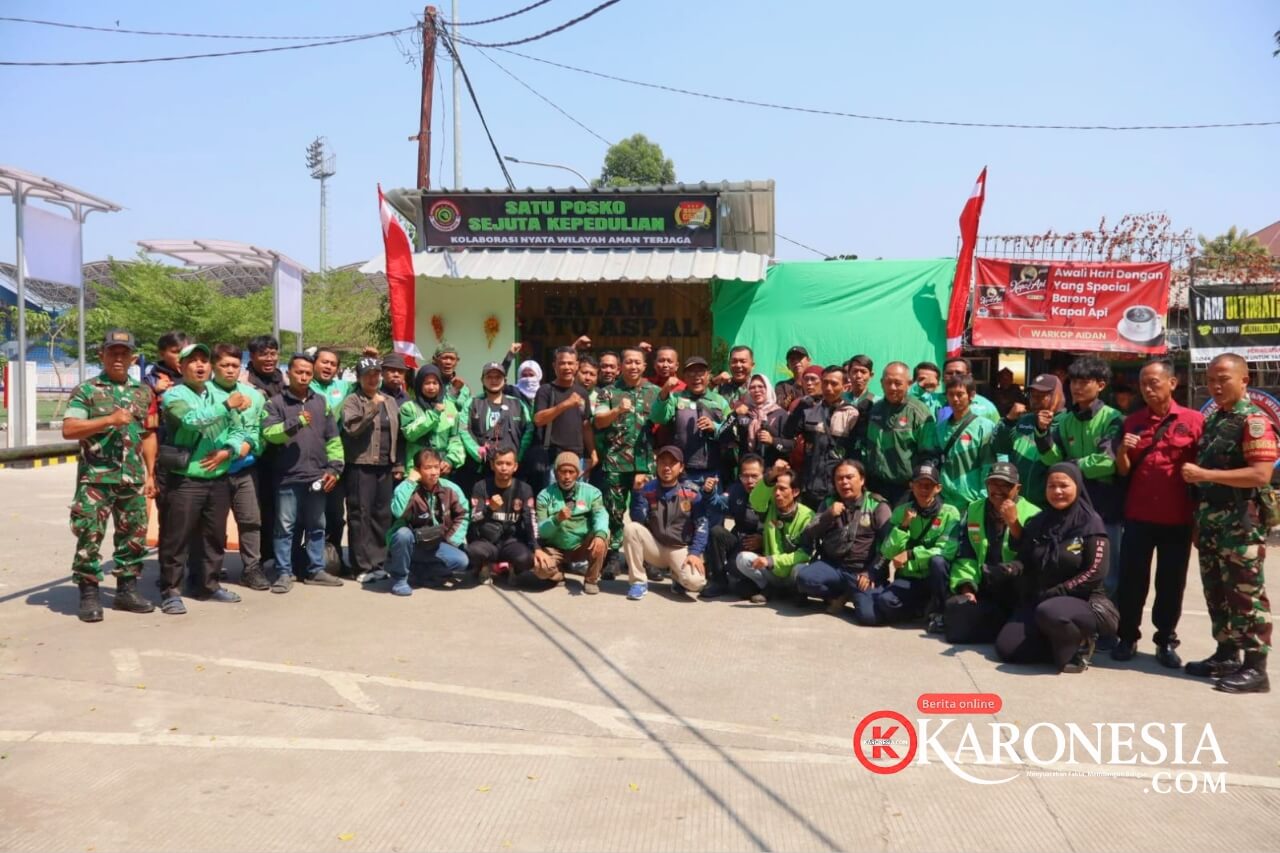 Foto bersama Kodim Tangerang dan komunitas ojek online di Shelter Grab