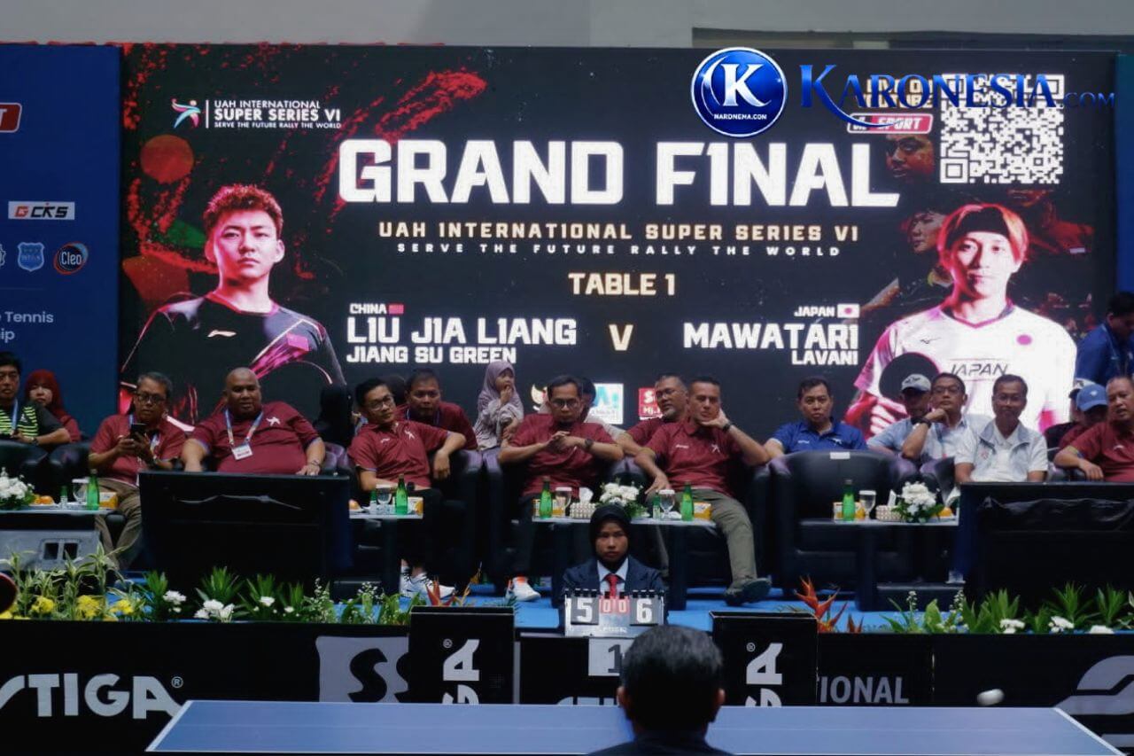Suasana Grand Final UAH International Super Series VI Bekasi antara Liu Jia Liang dan Mawatari Lavani