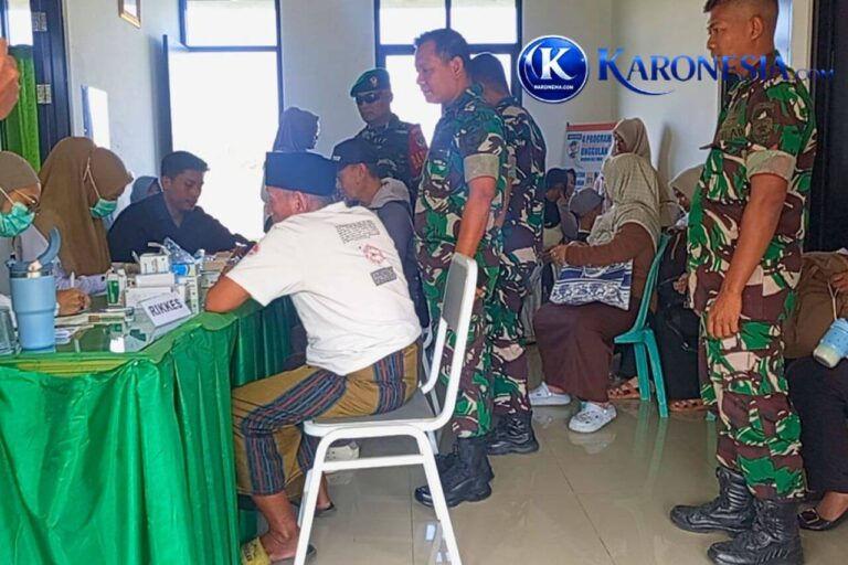 Pelayanan kesehatan gratis Koramil 14/Panongan bersama Puskesmas