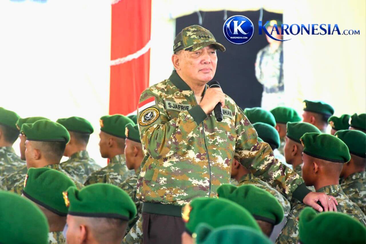 Menhan Sjafrie Sjamsoeddin beri arahan prajurit Yonif TP 937 Demak