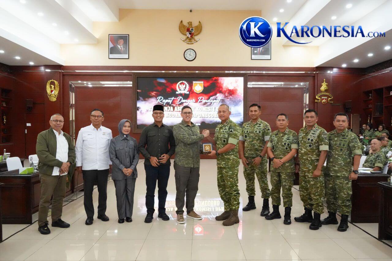 Pangdam IV/Diponegoro foto bersama Panja Aset TNI Komisi I DPR RI