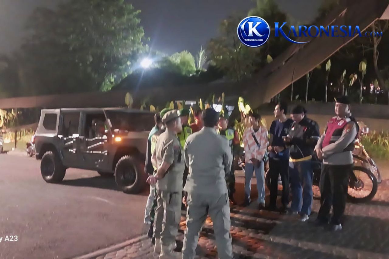 Personel Koramil 05 Bantar Gebang patroli malam di Kota Bekasi