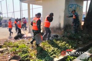 Kodim Tigaraksa Gerak Bersihkan Sampah Babakan