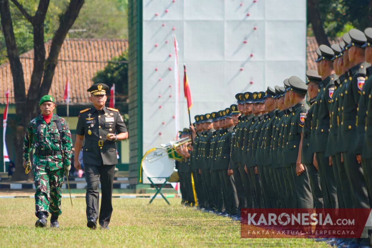 Inspeksi Barisan Lulusan Dikmaba