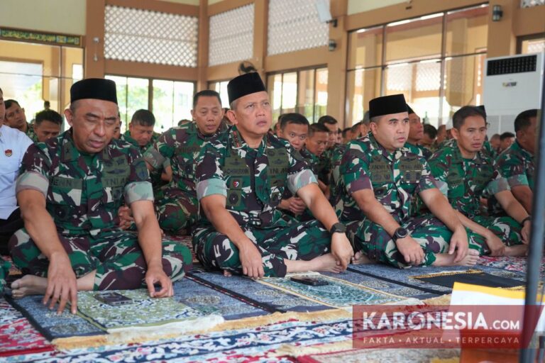 Pangdam IV/Diponegoro Mayjen TNI Achiruddin ikuti doa syukur HUT ke-81 RI