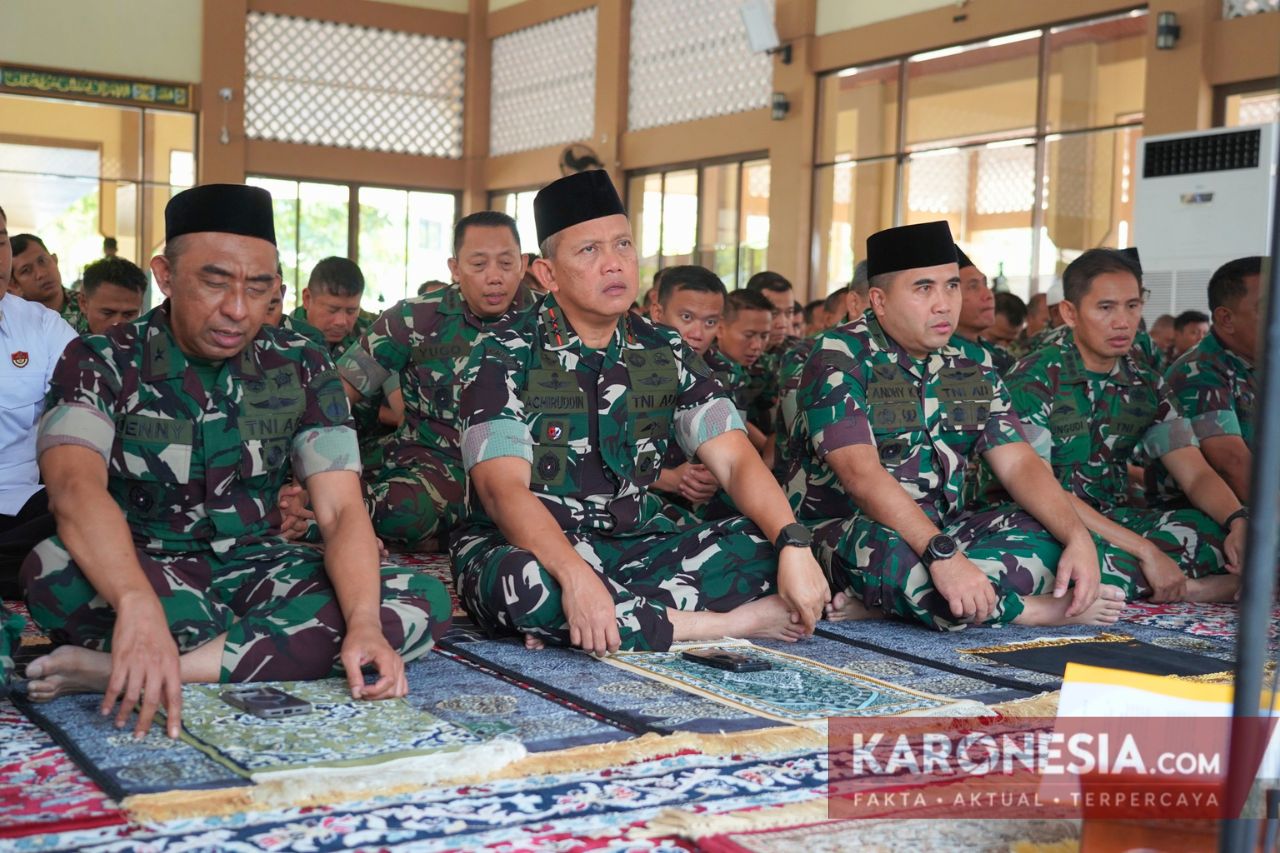Pangdam IV/Diponegoro Mayjen TNI Achiruddin ikuti doa syukur HUT ke-81 RI