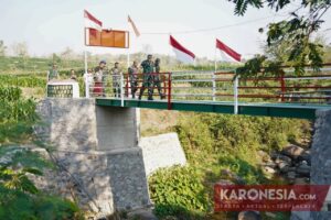 Jembatan Perintis Garuda di Nganjuk ditinjau personel TNI AD