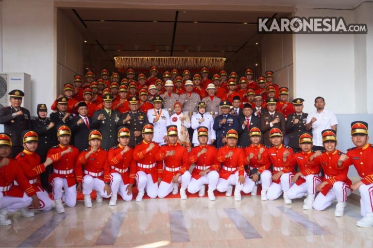 Foto bersama Forkopimda dan pasukan upacara HUT ke-81 RI Kabupaten Tangerang