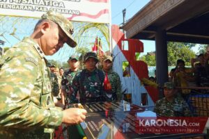 Pangdam IV/Diponegoro menandatangani prasasti penutupan TMMD 129 di Desa Cukil, Semarang