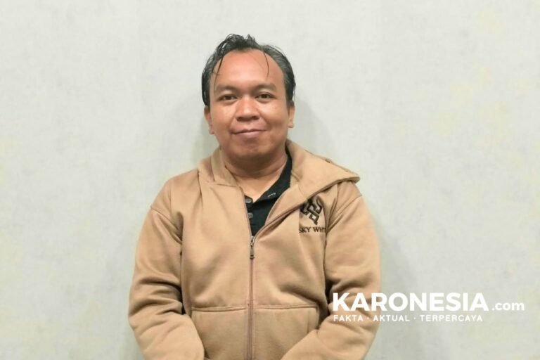 Terpidana DPO perkara kepabeanan Eka Ruska bin Omo Warma saat diamankan tim Kejaksaan.