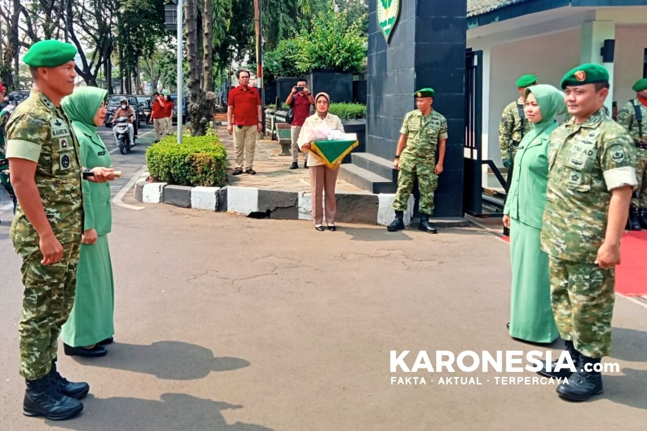 Prosesi Adat Sambut Kedatangan Sang Komandan