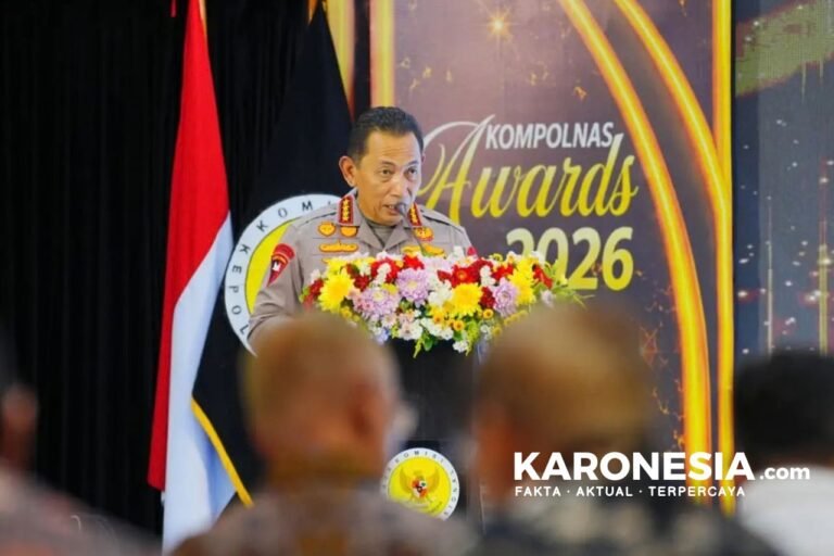 Kapolri memberikan sambutan dalam acara Kompolnas Awards 2026 di Jakarta
