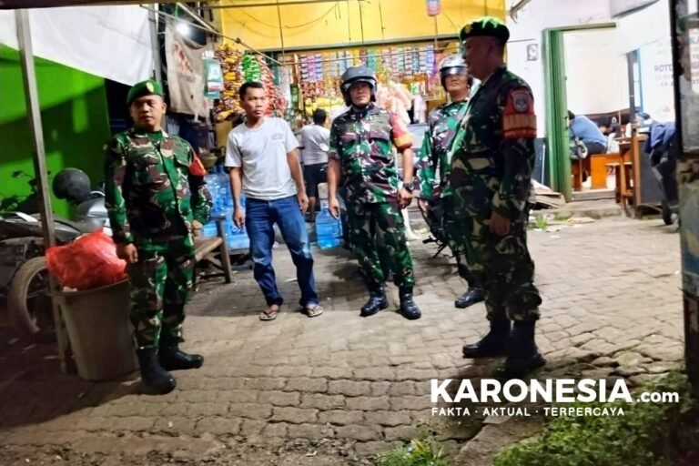 Babinsa Ciledug dan Serpong patroli malam bersama warga