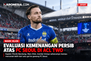 Marc Klok dengan jersey Persib Bandung di Seoul World Cup Stadium saat laga AFC Champions League Two.