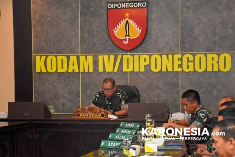 Pangdam IV/Diponegoro pimpin rapat virtual.