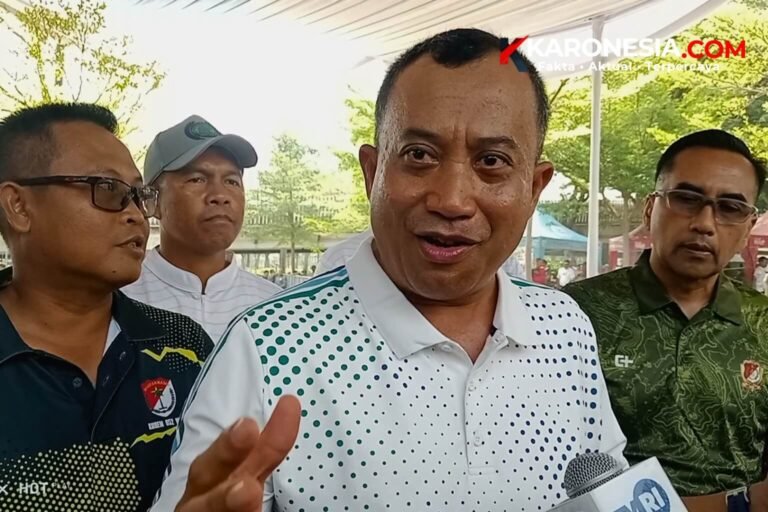 Danrem 052/Wijayakrama Brigjen TNI Faisal Rizal memberikan keterangan kepada wartawan