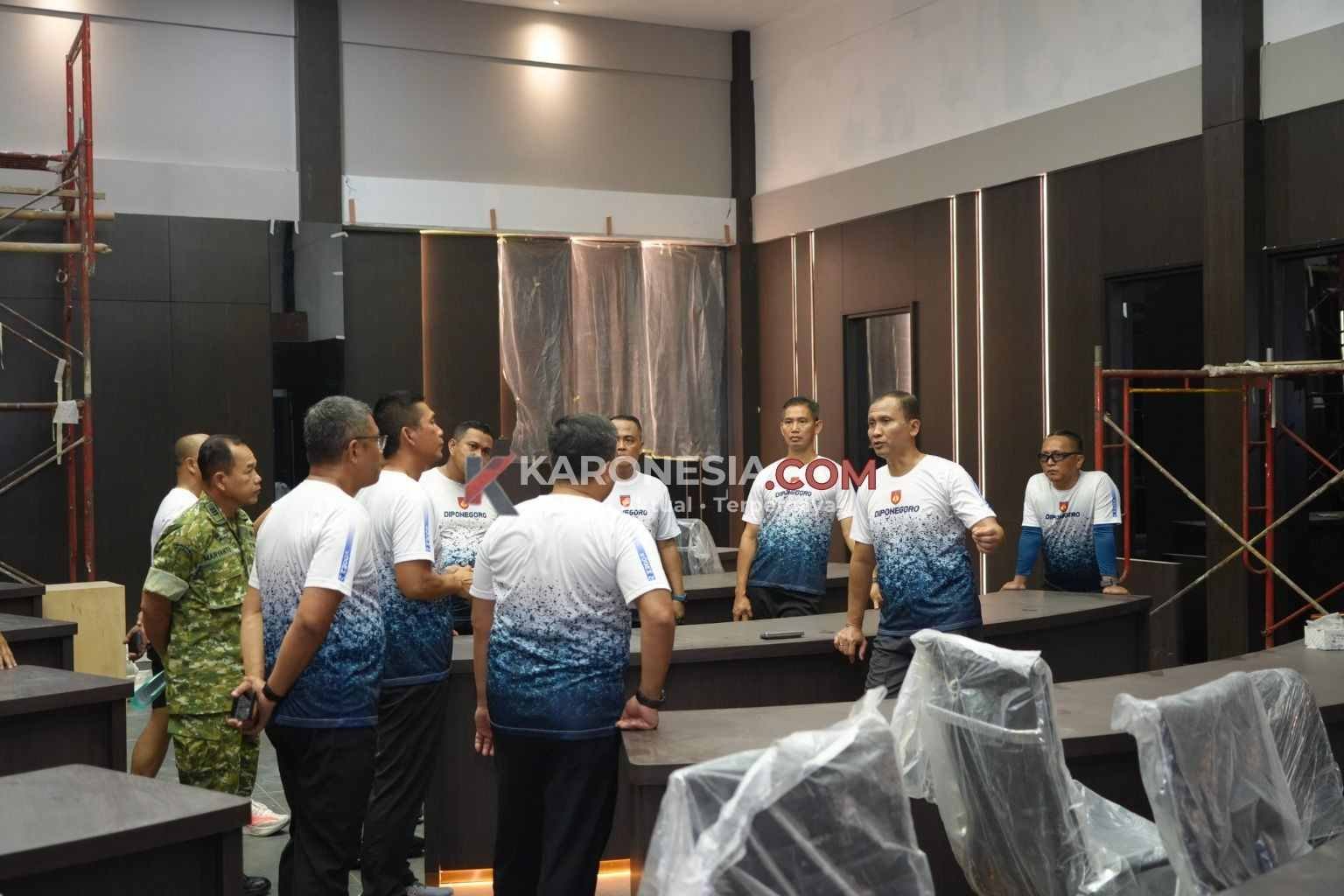 Pangdam IV/Diponegoro meninjau langsung progres pembangunan fasilitas ruangan di Makodam.