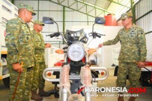 Pangdam IV Diponegoro Mayjen TNI Sudaryanto meninjau kendaraan operasional KDKMP Kemantran Tegal.